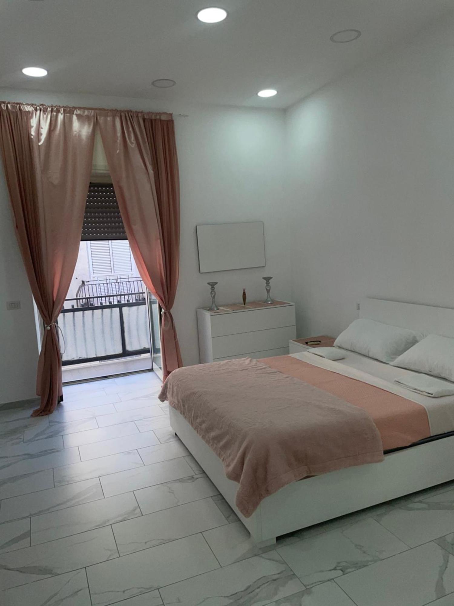 Pink House Apartment